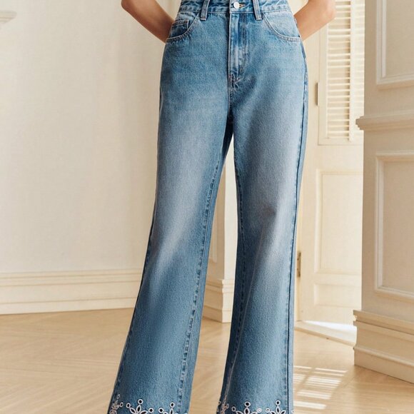 Medium Wash Casual Women's Valentine's Day Floral Embroidered Cowboy Pants - Picture 3 of 6